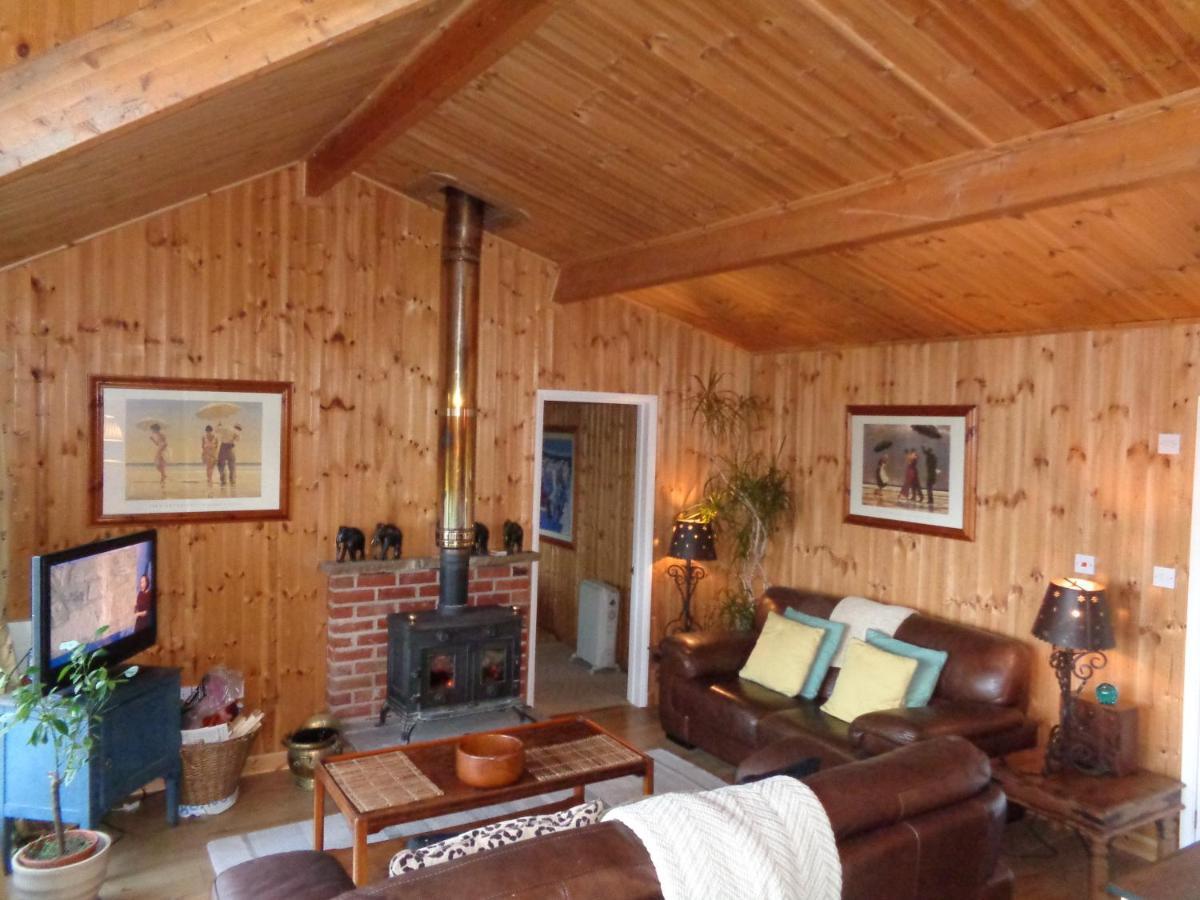 Idyllic Log Cabin Near Stratford Upon Avon Екстериор снимка